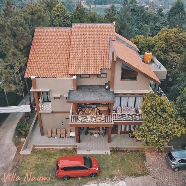 Villa Naumi Бандунг Екстериор снимка